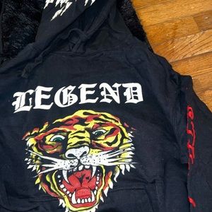small tiger graphic hoodie. super cute and trendy.